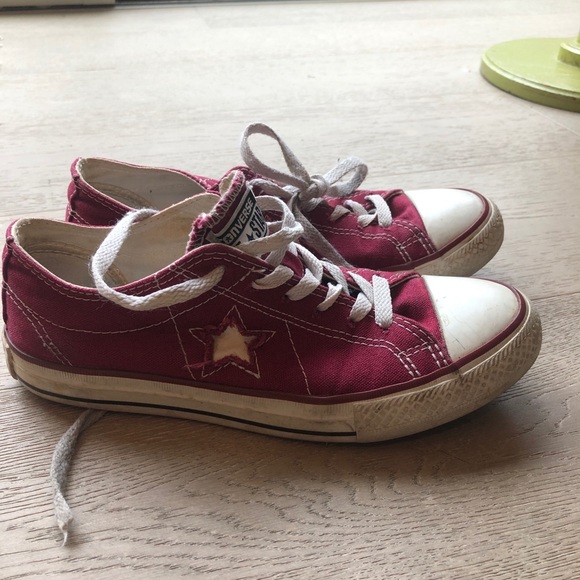 Maroon one star sneakers - Picture 4 of 5